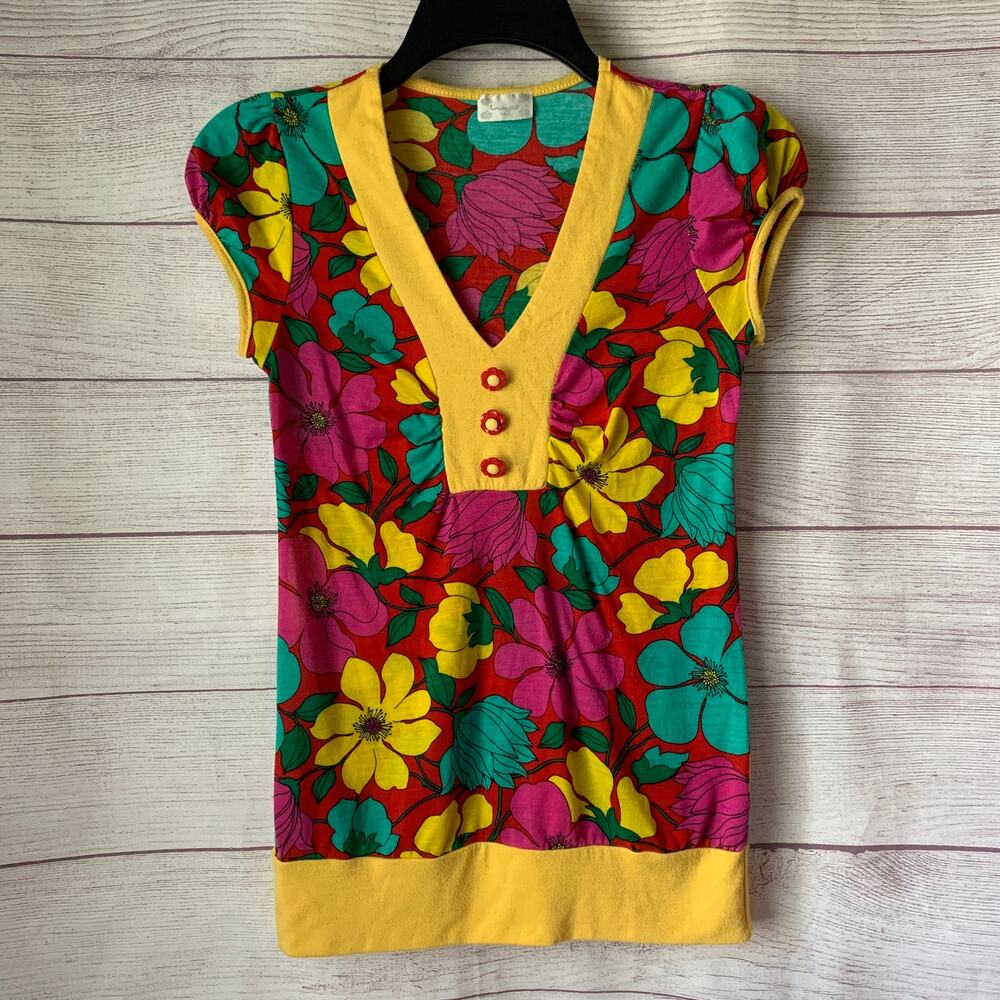 Logos U.S.A. Colorful Floral Fitted Blouse Cap Sleeves Flower Buttons Vintage
